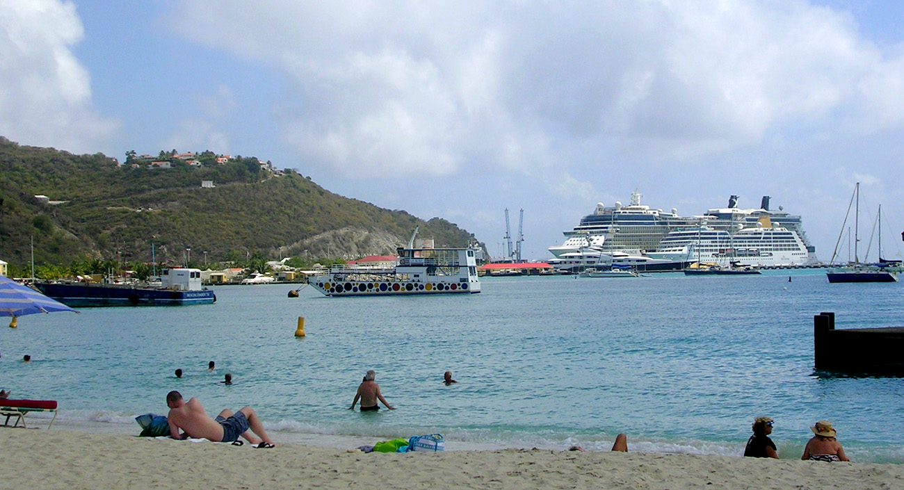 Pasajera del Rotterdam Desaparece en St. Maarten: Investigación Internacional