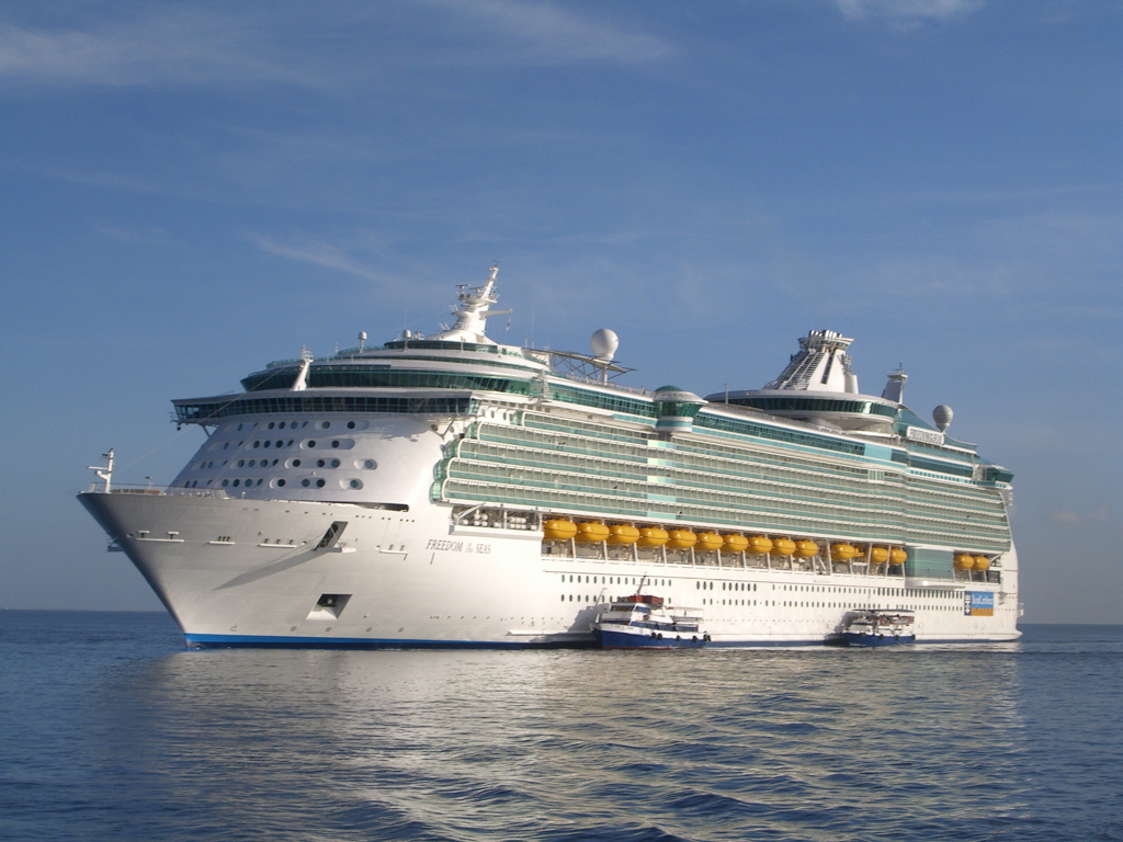 Cruceros desde San Juan: Jewel of the Seas Deslumbra el Caribe en 2026