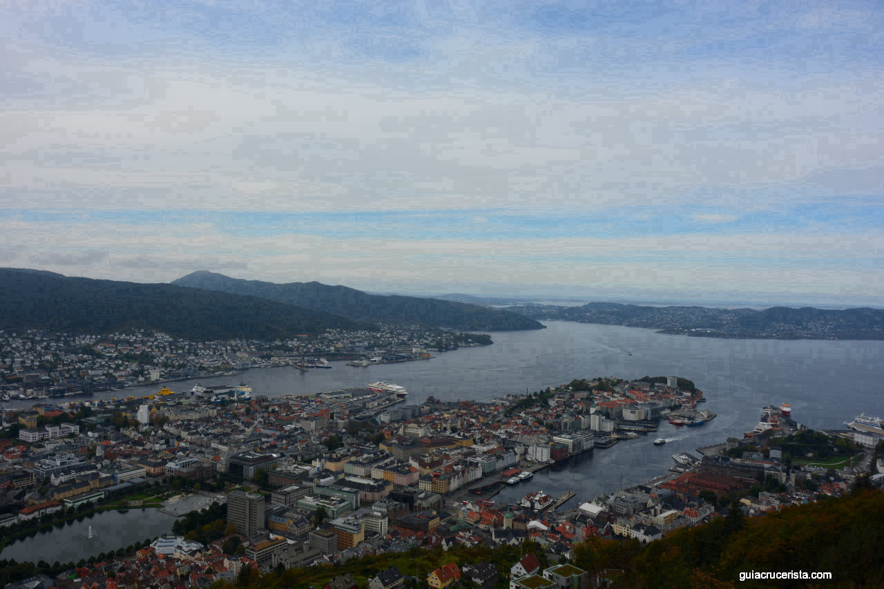 Escala en Bergen en Crucero: los Fiordos, el Bryggen UNESCO y Todo lo que Necesitas Saber