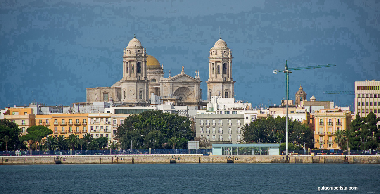 Escala en Cádiz en Crucero: la Ciudad Más Antigua de Europa y Todo lo que Necesitas Saber