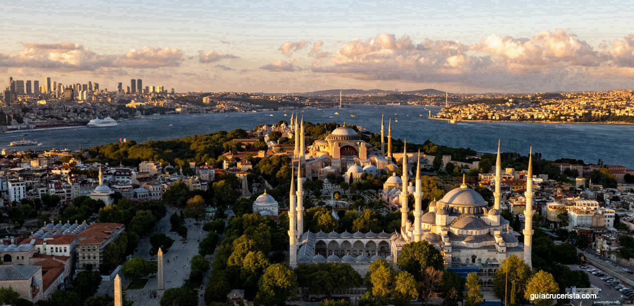 Escala en Estambul en Crucero: Santa Sofía, el Gran Bazar y Todo lo que Necesitas Saber
