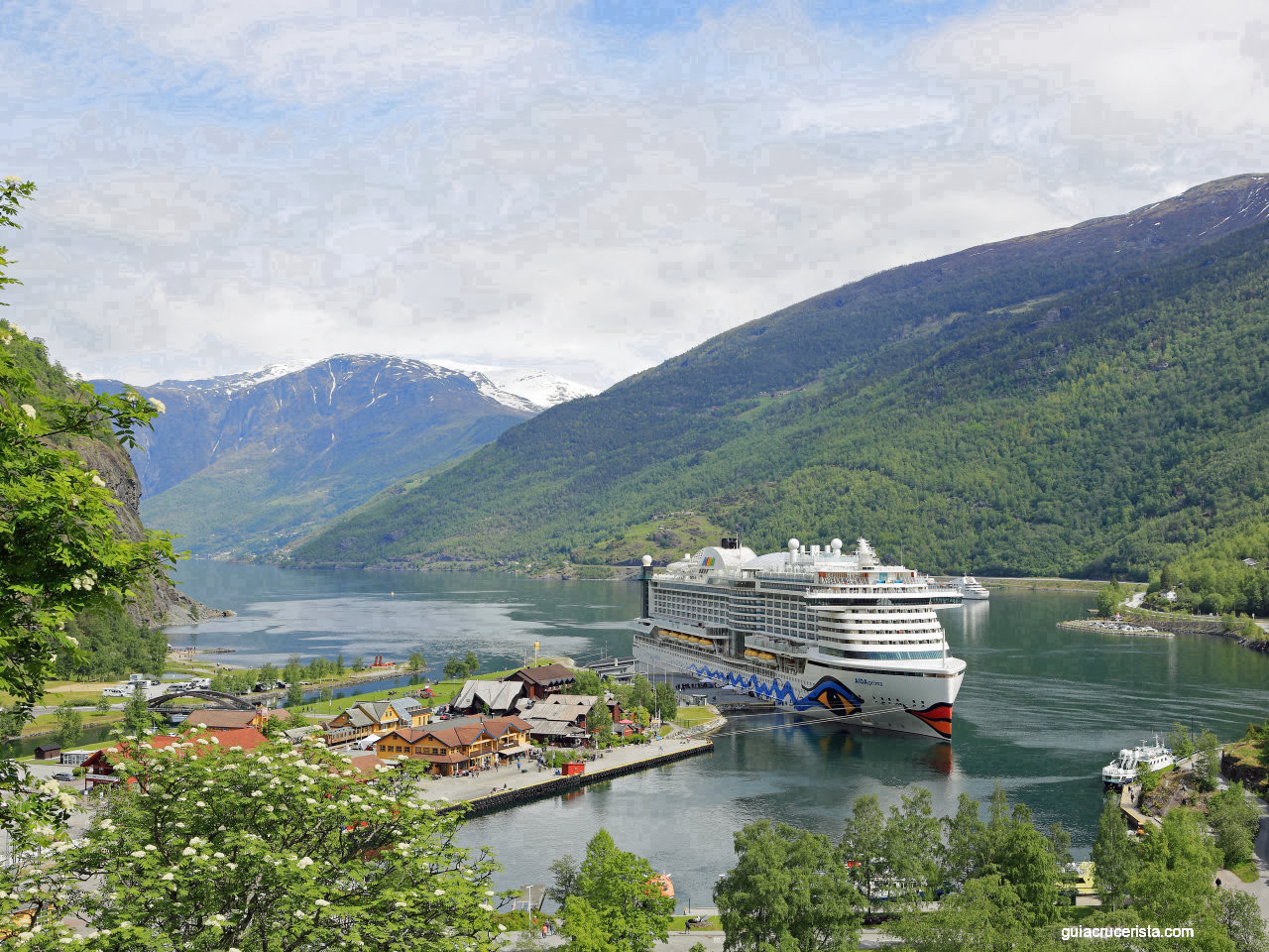 Escala en Flåm en Crucero: el Sognefjord, el Tren más Espectacular de Noruega y Todo lo que Necesitas Saber