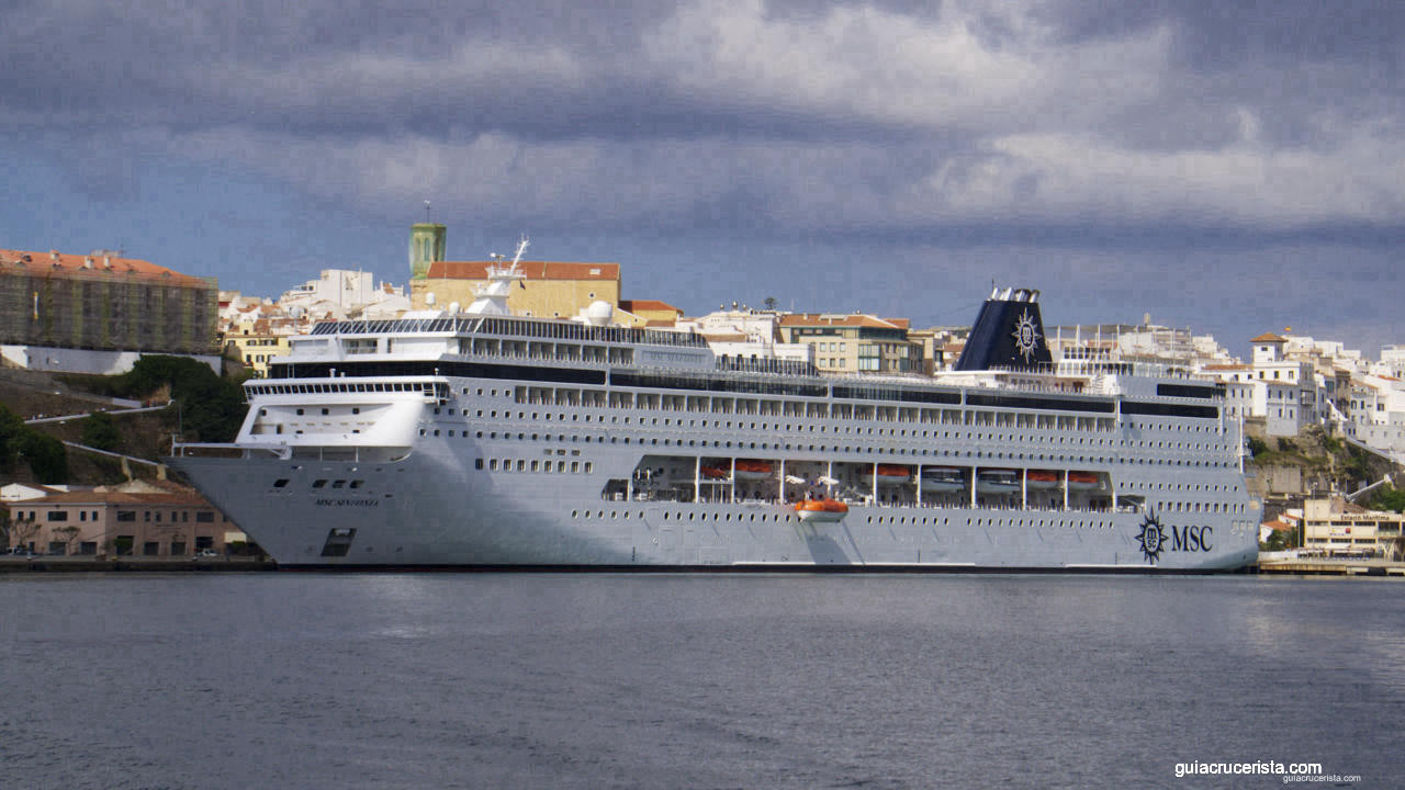 Escala en Mahón en Crucero: Menorca, el Puerto Natural y Todo lo que Necesitas Saber